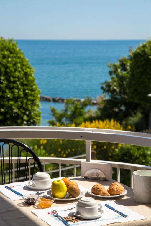 Hotel Adler Gabicce Mare Eksteriør bilde