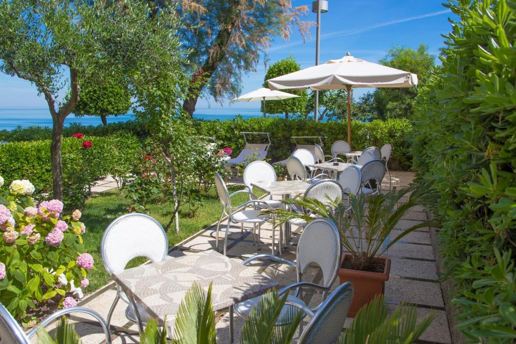 Hotel Adler Gabicce Mare Eksteriør bilde