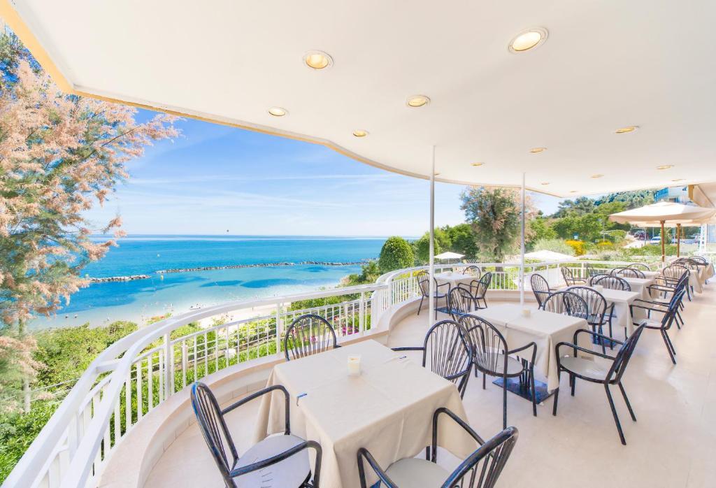 Hotel Adler Gabicce Mare Eksteriør bilde